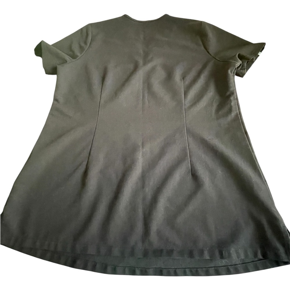 Figs Catarina One-Pocket Scrub Top Size Medium in Black - Picture 11 of 14